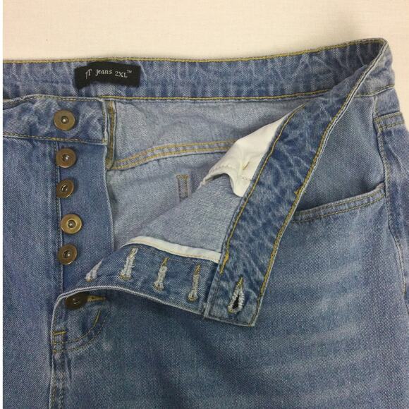 DT Jeans Women's Lightwash Distressed Button Fly High Rise Blue Jeans Size 2XL - Picture 7 of 14